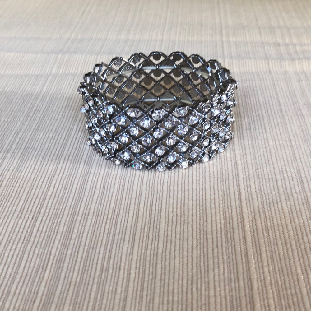 Beautiful white jewel and silver bracelet